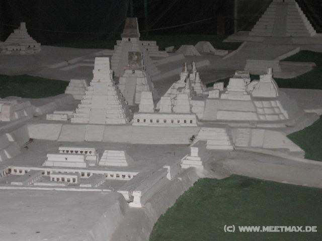 849 Modell Tikal