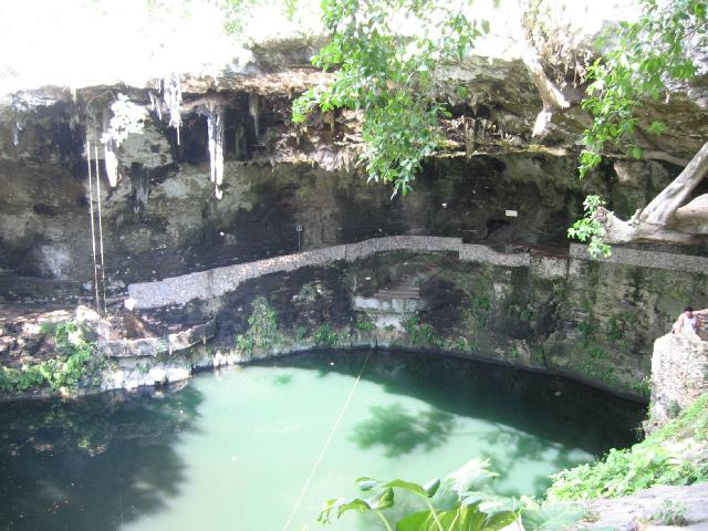 251 Cenote Zaci