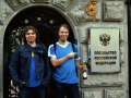 061 Klas und Markus vor Russischer Botschaft