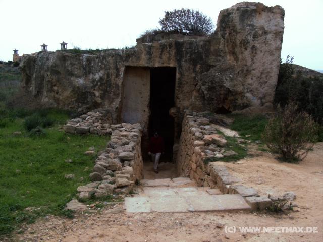 02 Tomb