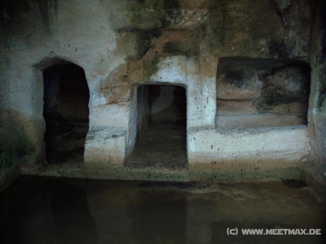 03 Tomb