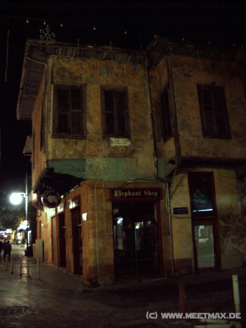 01 Elephant Shop