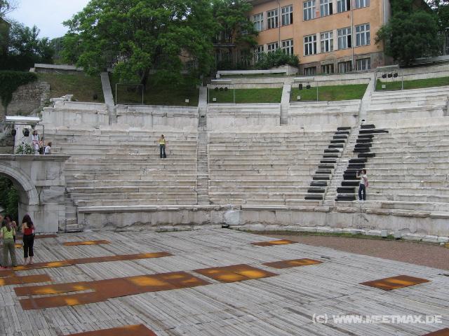 166 Amphitheater