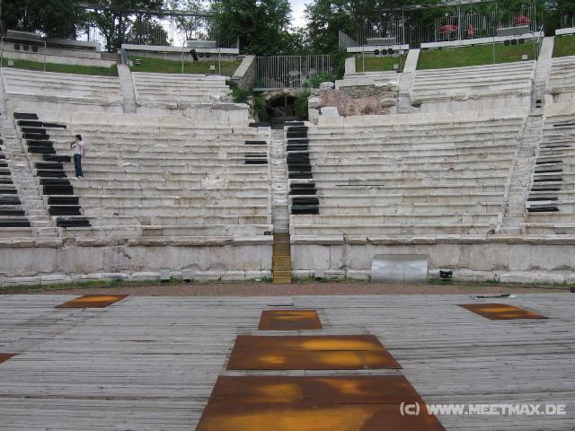 168 Amphitheater
