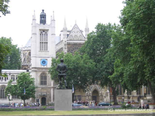 498 Cathedral