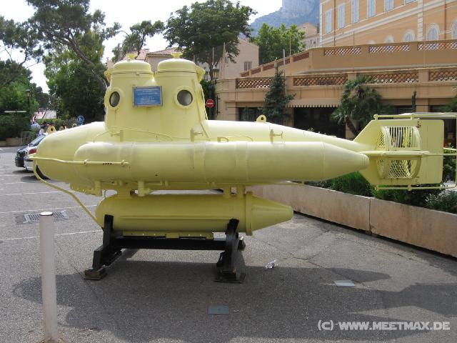 818 Yellow Submarine