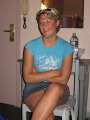 51 Allison singt