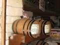 430 Taube auf Weinf�ssern