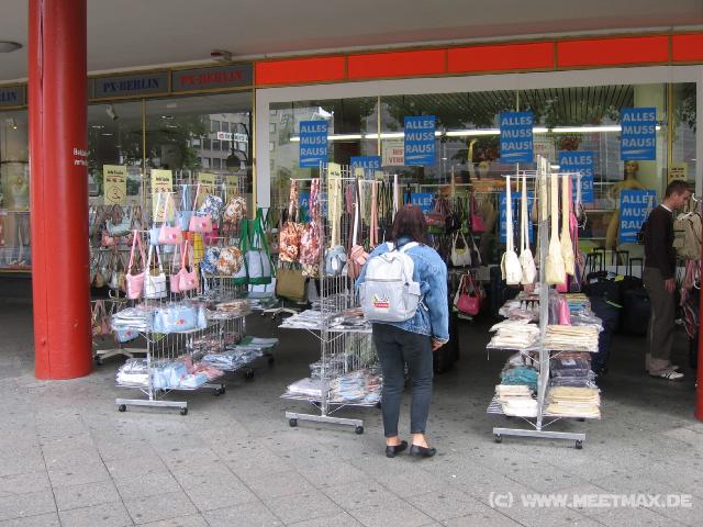 551 Handtaschenshopping