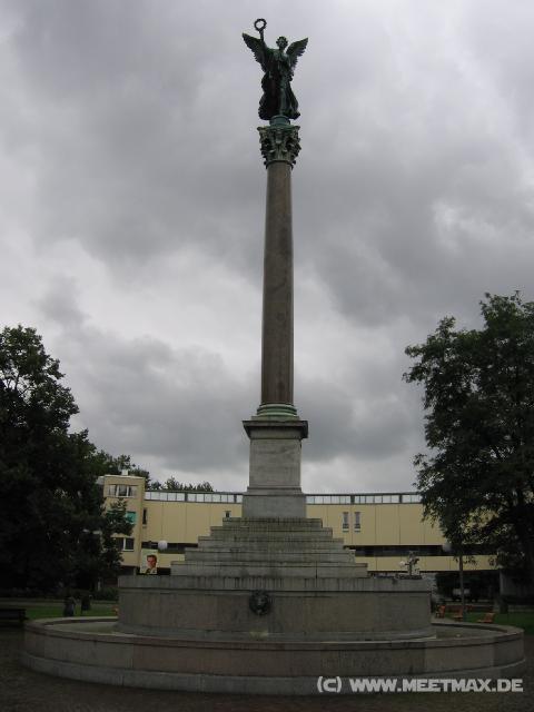 586 Friedenss�ule