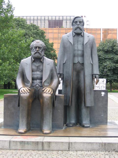 691 Marx und Engels