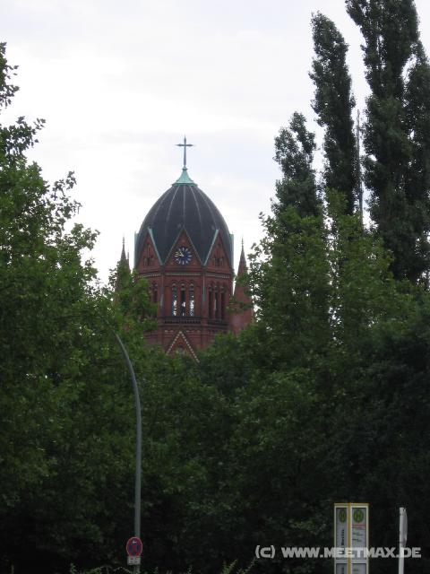 705 Heilig-Kreuz-Kirche