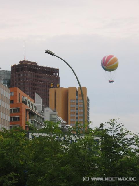 713 Sat1-Ballon