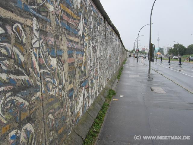 825 East Side Gallery
