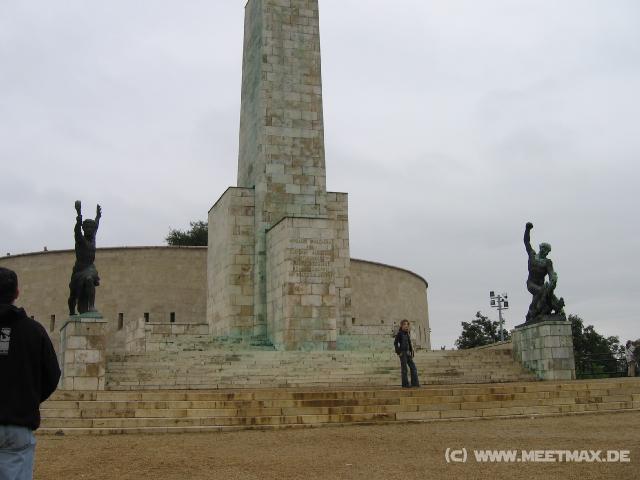 7020 Statuen