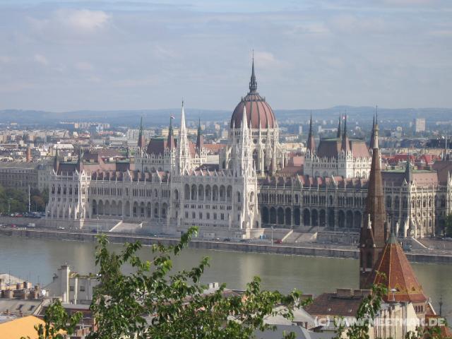 7058 Parlament