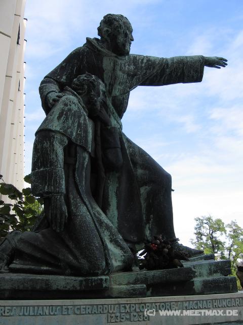 7064 Statuen