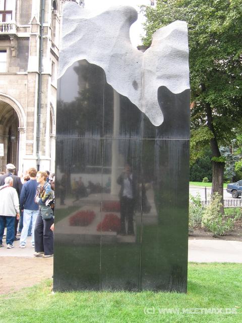 7084 Mahnmal