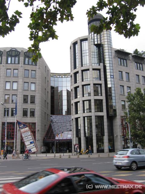 7145 Spiegelfassade
