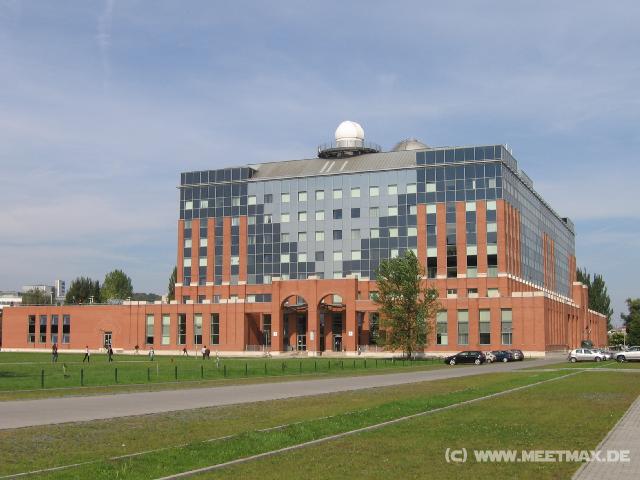 242 E�tv�s University