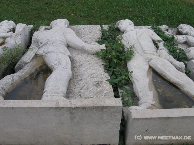 288 Statuen