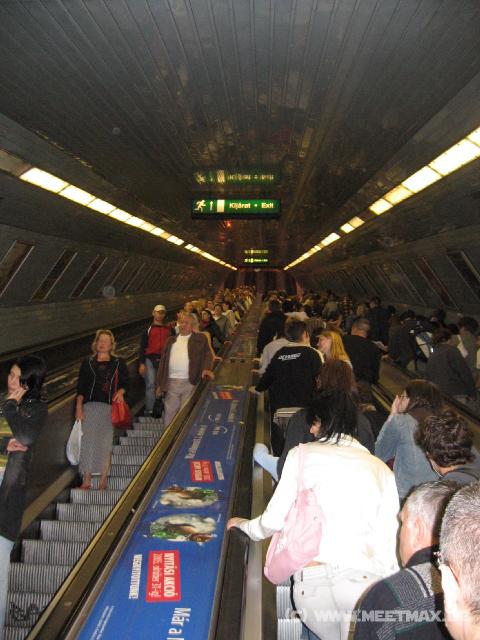 317 Metro-Rolltreppe
