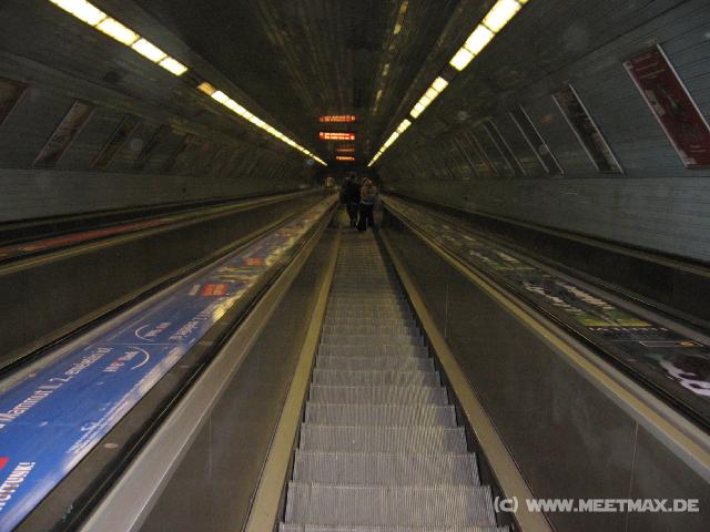 353 Rolltreppe