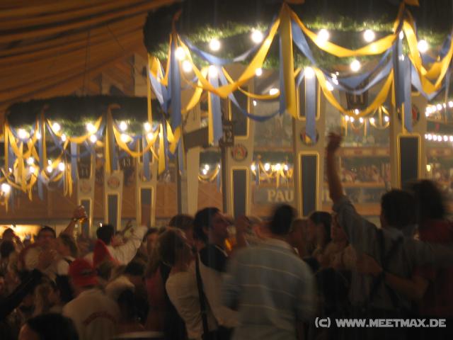 512 Im Bierzelt