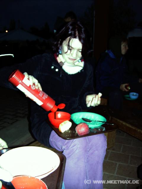 1831 Sarah macht Ketchupsuppe