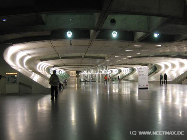 8207 Gare do Oriente