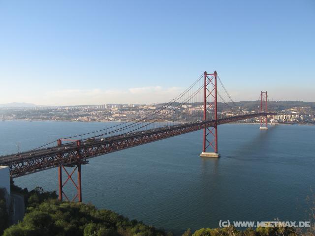 8250 Ponte 25 de Abril