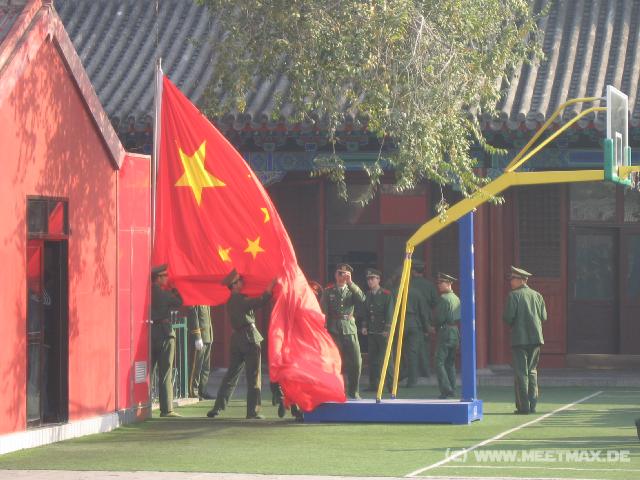 8640 Flagge hissen