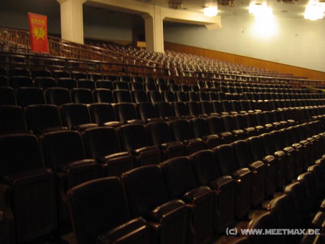 9020 Gro�e Halle des Volkes