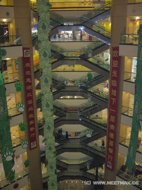 9238 Riesige Mall
