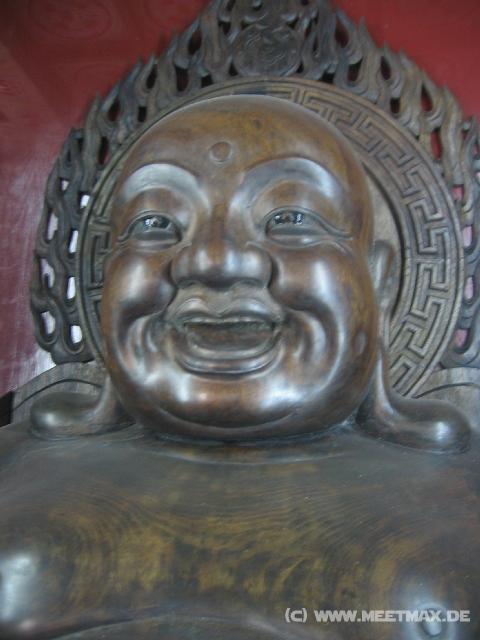 9425 Lachbuddha