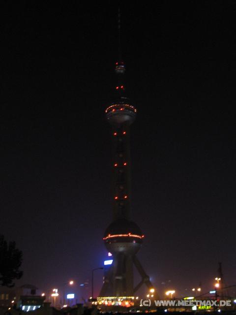 9606 Shanghai by night