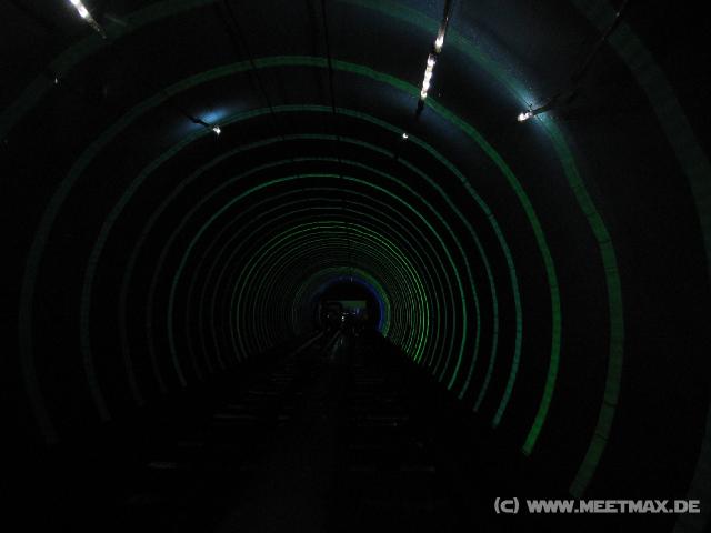 9614 Spacetunnel