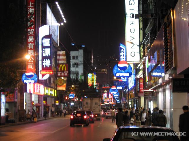 9624 Shanghai by night