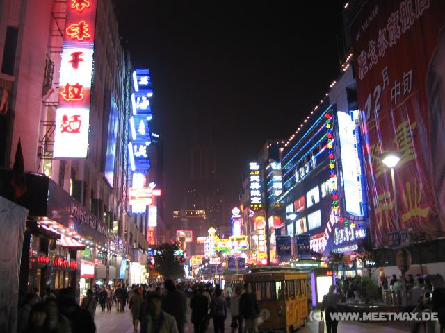 9625 Shanghai by night