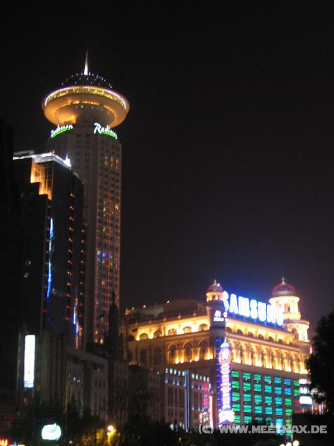 9636 Shanghai by night