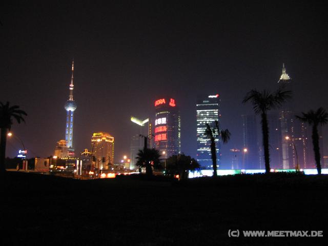 9700 Shanghai by night