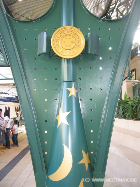 9753 Disneyland Resort Station