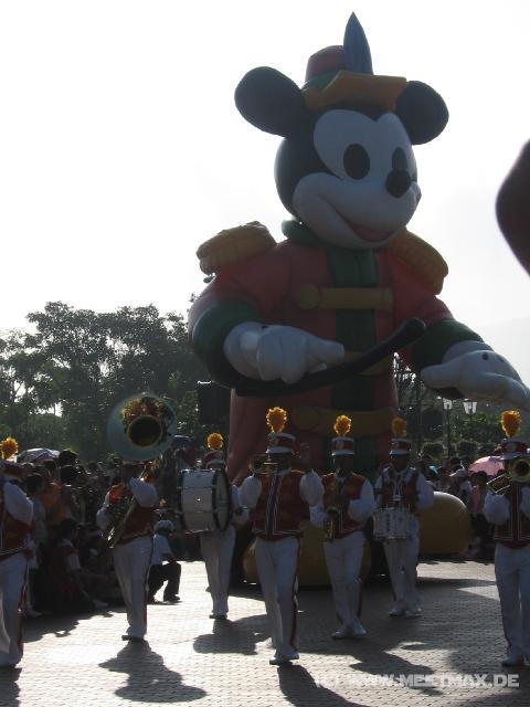 9853 Disneyland Parade