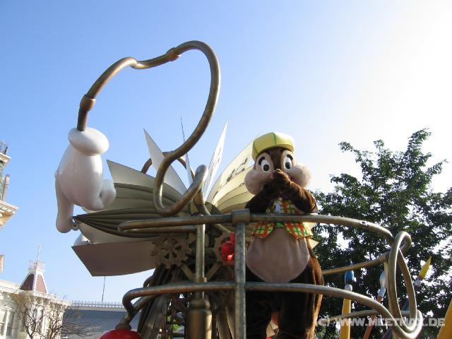 9854 Disneyland Parade Chipmonks