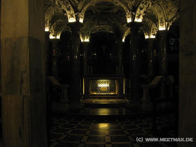 2293_Krypta