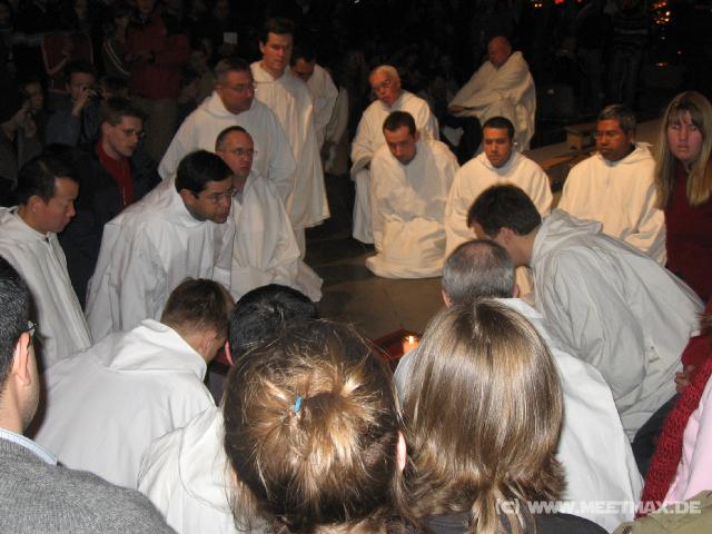 2423_Br�der_am_Kreuz
