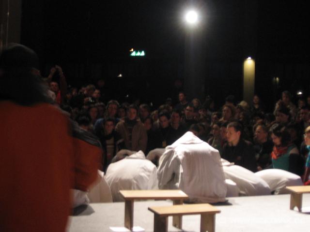 2491_Br�der_am_Kreuz