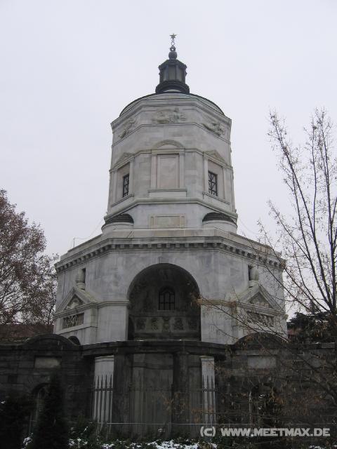 2524_Monumento_ai_Caduti