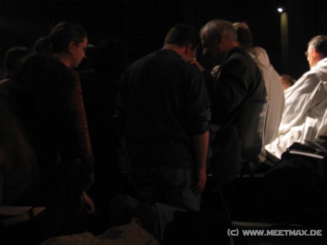 2575_Bischof_segnet
