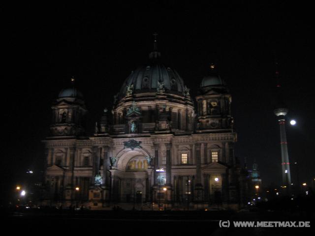 2927_Dom_Turm_Mond